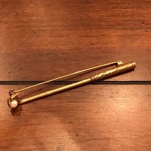 Golf Club W/Ball Gold Tone Lapel Pin